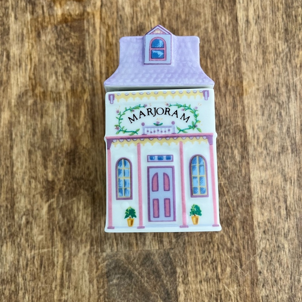 Marjoram Lenox Spice Village 1989